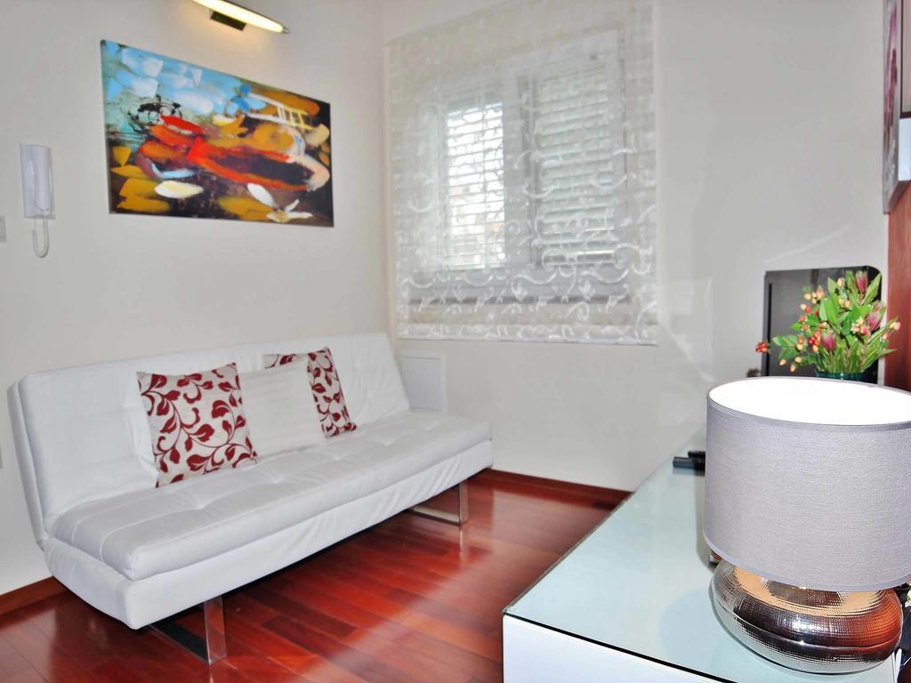 Apartment Gaga โรวีน ห้อง รูปภาพ