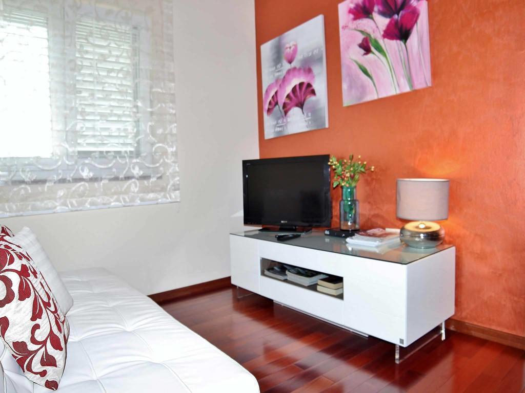 Apartment Gaga โรวีน ห้อง รูปภาพ
