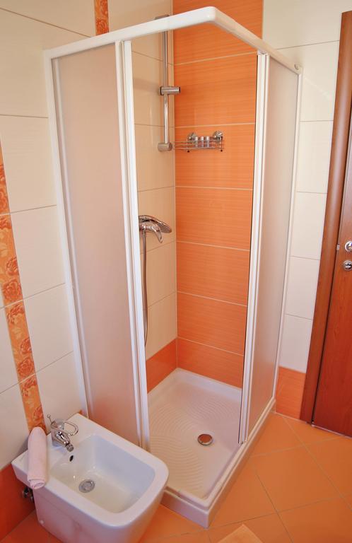 Apartment Gaga โรวีน ห้อง รูปภาพ