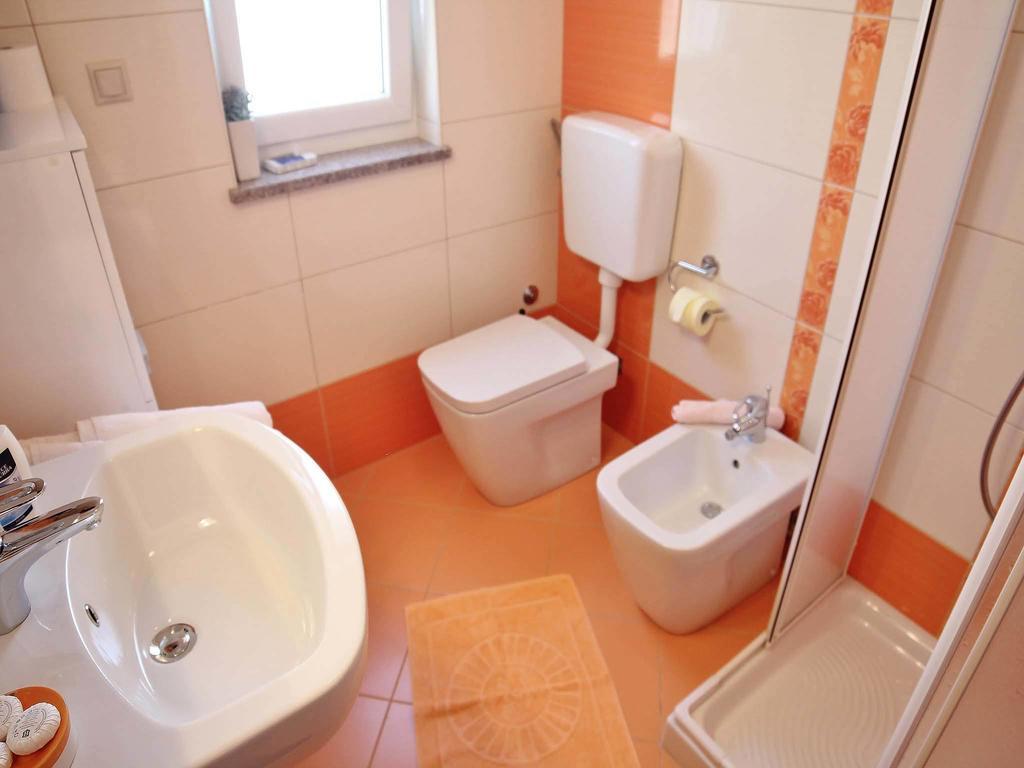 Apartment Gaga โรวีน ห้อง รูปภาพ