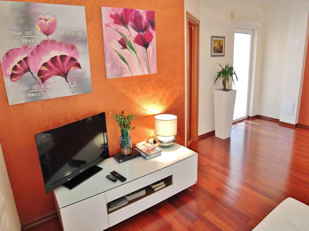 Apartment Gaga โรวีน ห้อง รูปภาพ