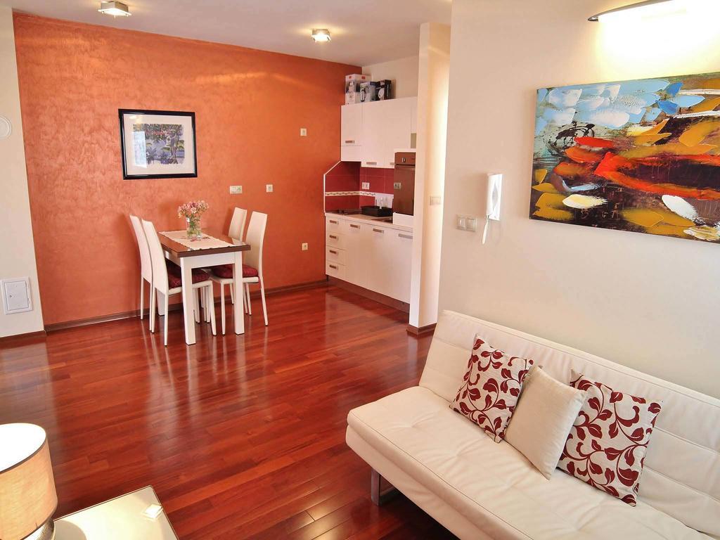 Apartment Gaga โรวีน ห้อง รูปภาพ